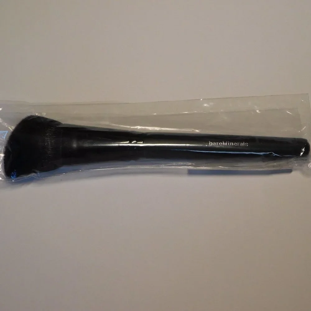 New With Tags -  NWT Bare Minerals Blooming Blush Brush